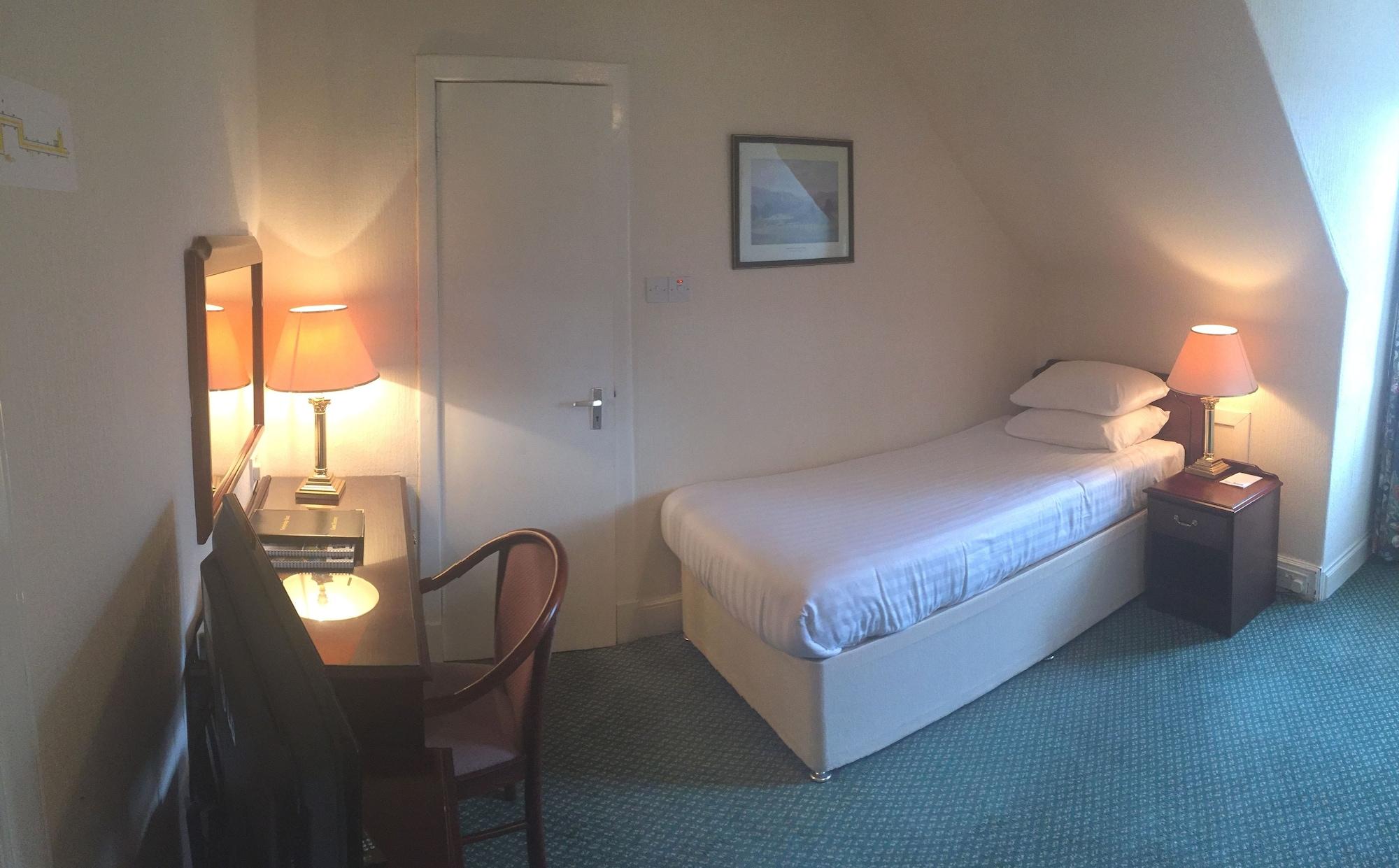 Nethybridge Hotel 3*